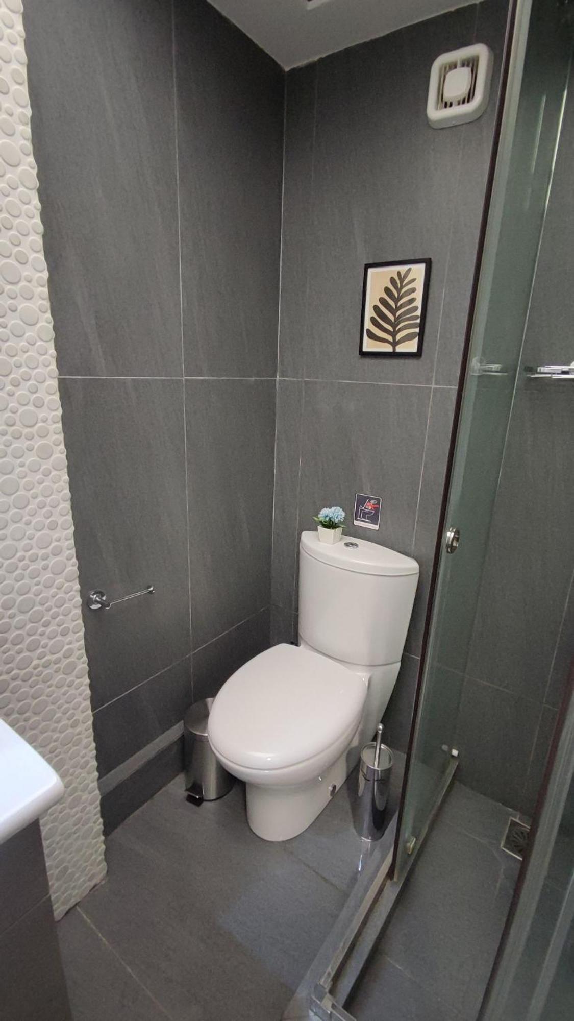 Ermou Downtown Suites By Athens Urban Retreat Bagian luar foto