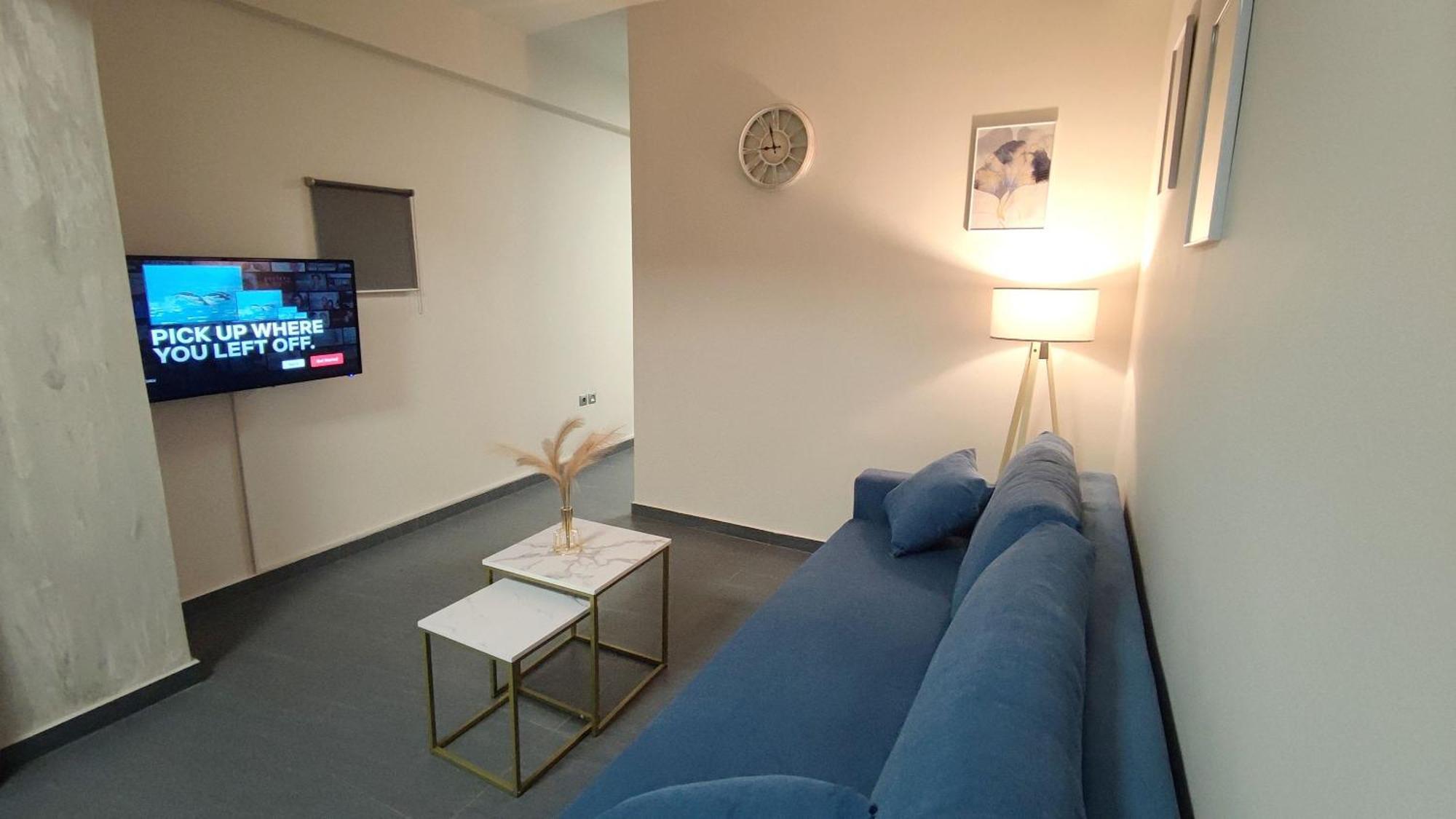 Ermou Downtown Suites By Athens Urban Retreat Bagian luar foto