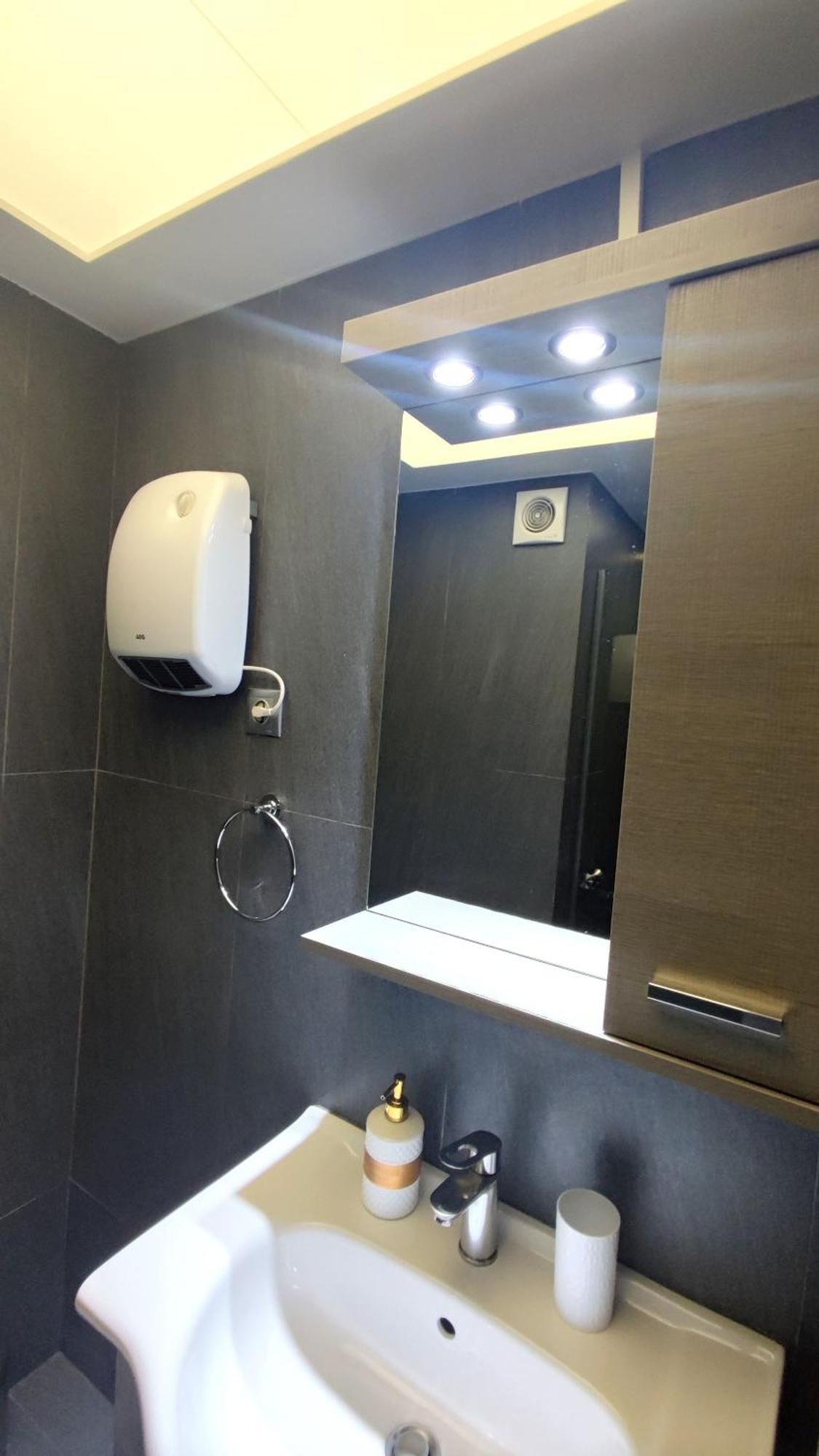 Ermou Downtown Suites By Athens Urban Retreat Bagian luar foto