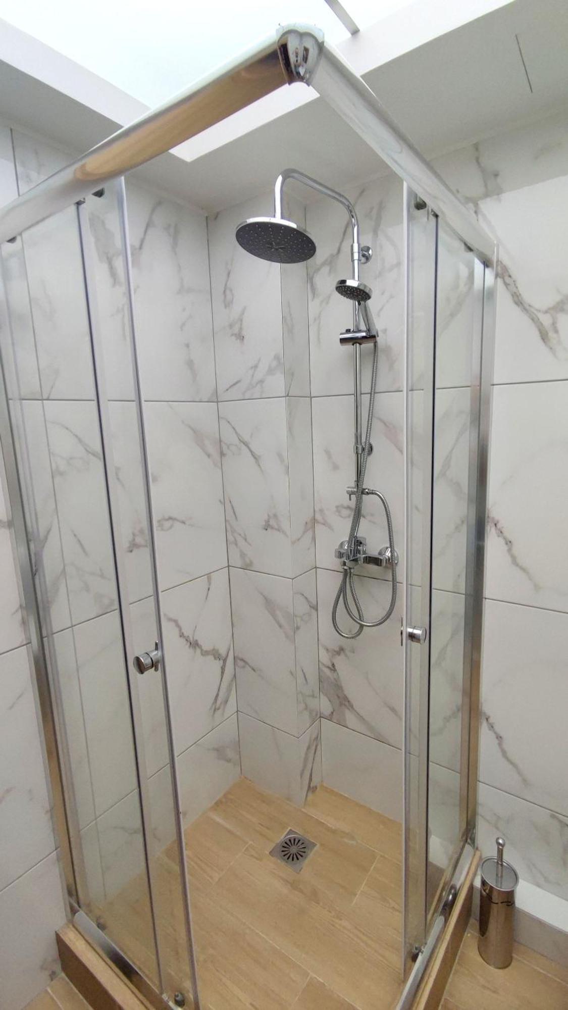 Ermou Downtown Suites By Athens Urban Retreat Bagian luar foto