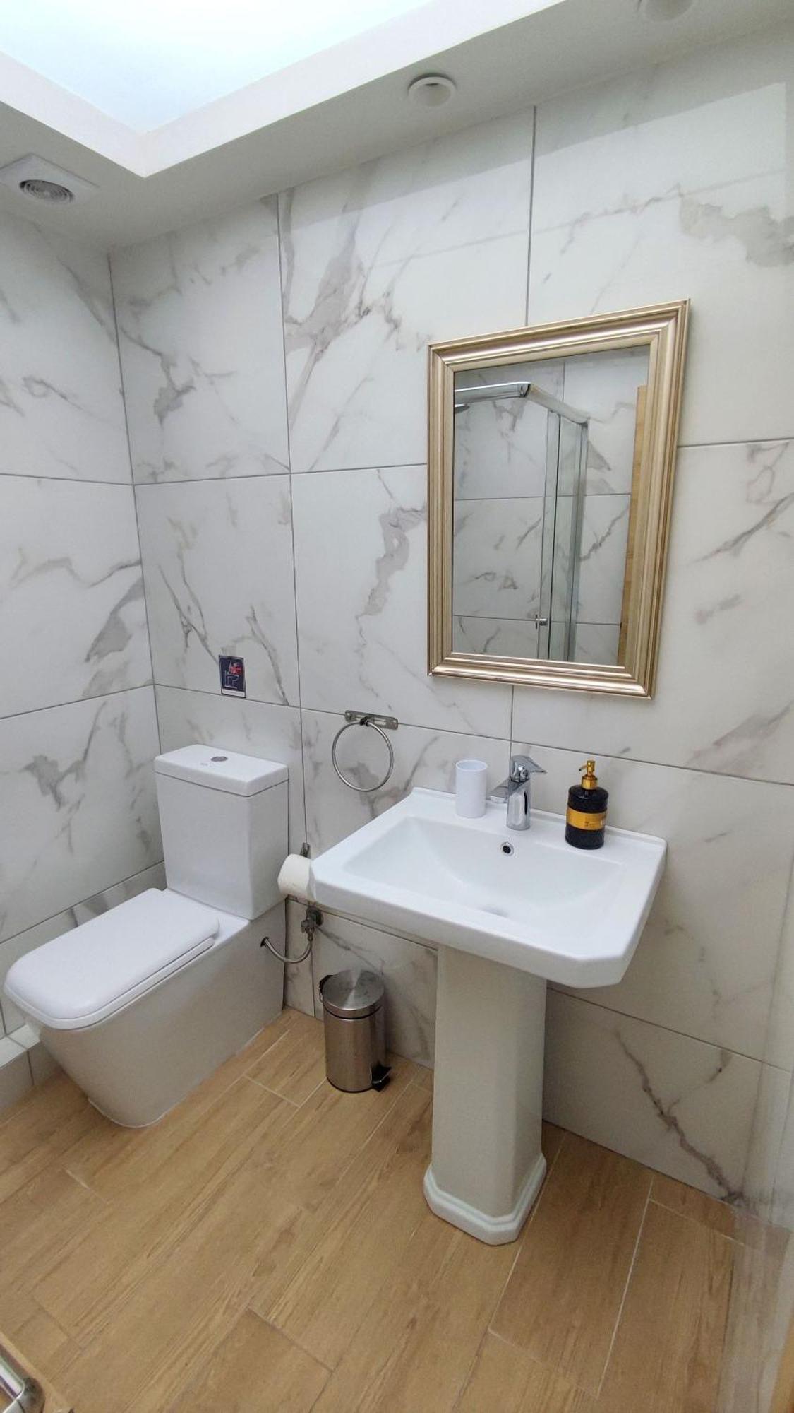 Ermou Downtown Suites By Athens Urban Retreat Bagian luar foto