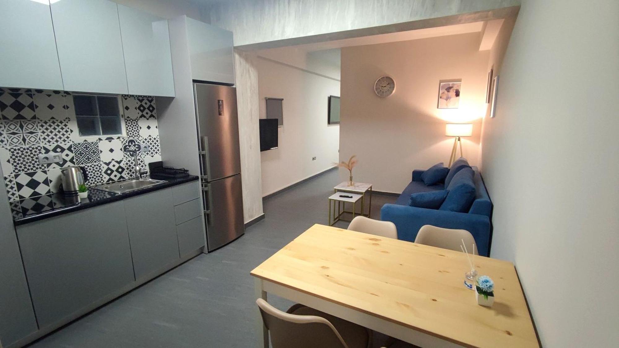 Ermou Downtown Suites By Athens Urban Retreat Bagian luar foto