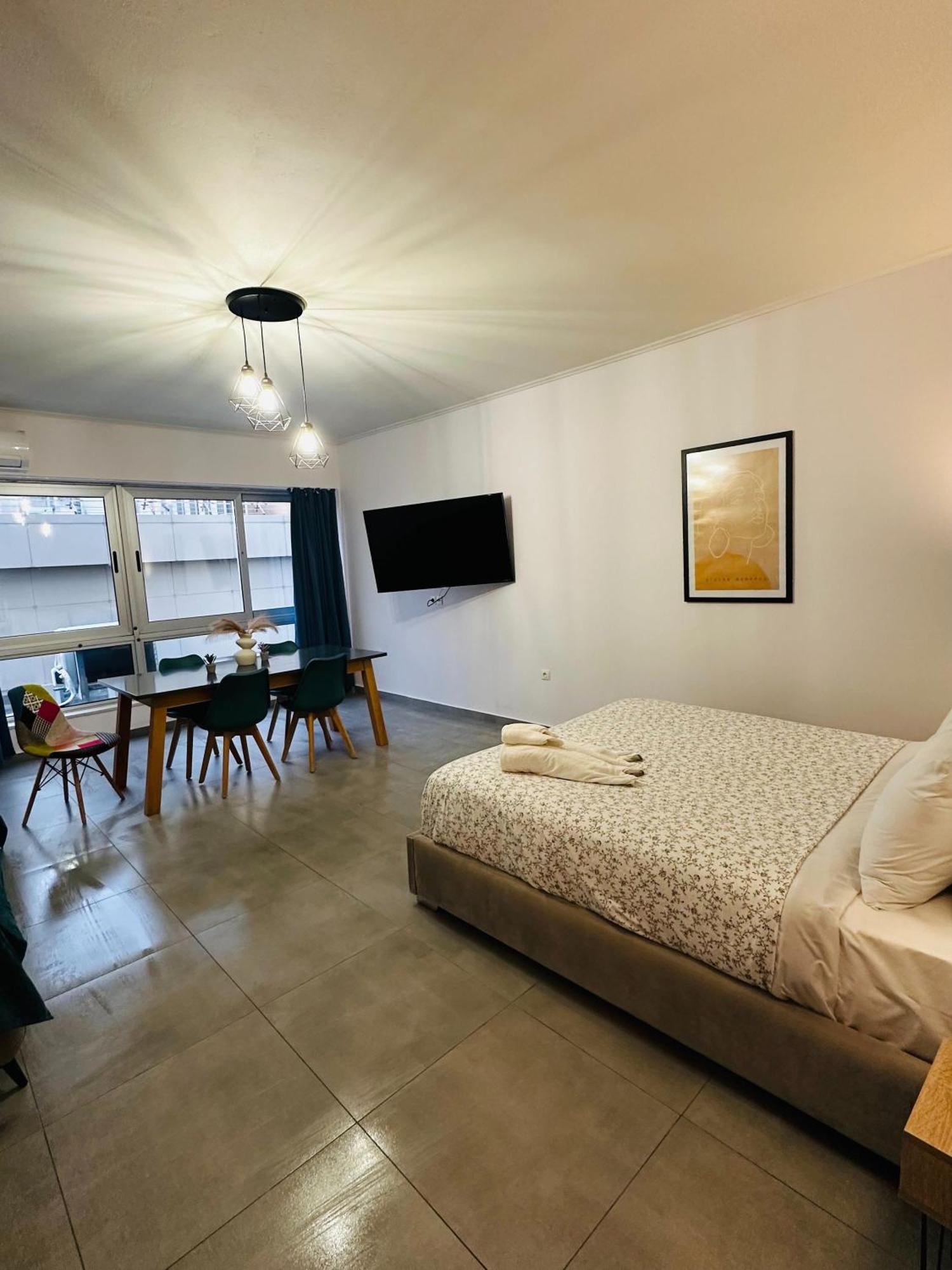 Ermou Downtown Suites By Athens Urban Retreat Bagian luar foto