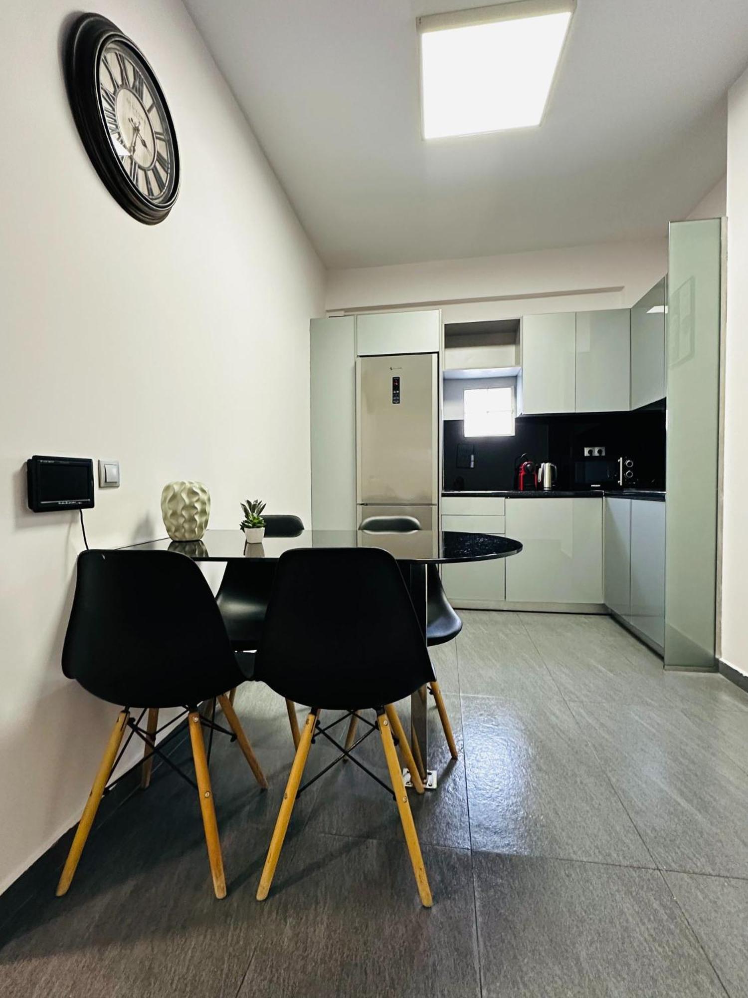 Ermou Downtown Suites By Athens Urban Retreat Bagian luar foto